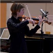 Profe de violín y música joven con experiencia